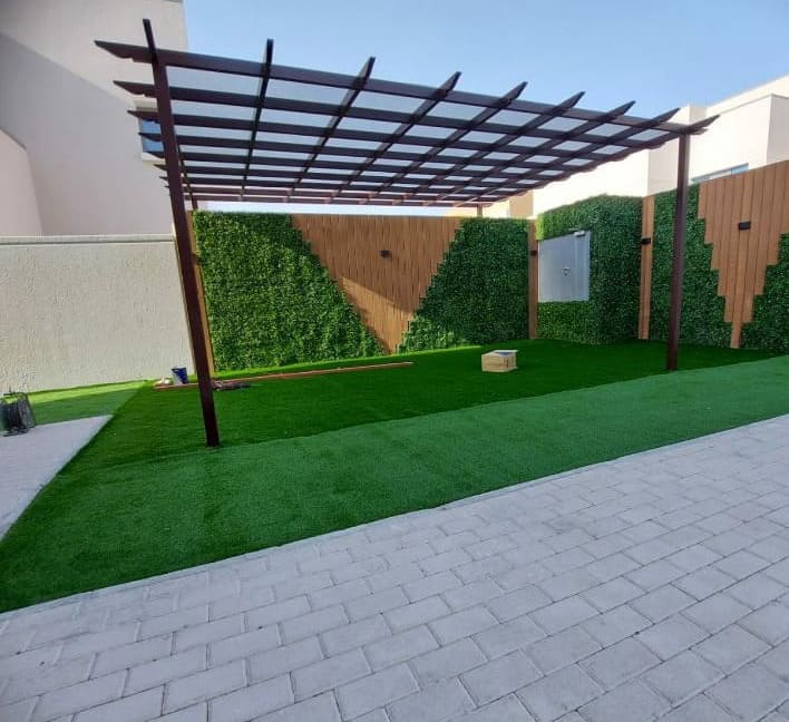 تركيب مظلات في العين