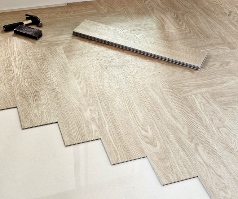 تركيب باركيه في ام القيوين